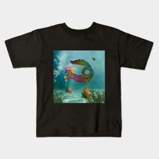 Wonderful seahorse and fantasy fish in the deep ocean Kids T-Shirt